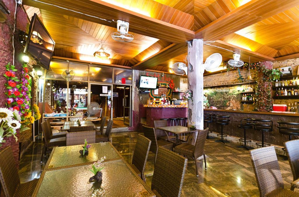 Eight Plus Hotel Bangkok Ngoại thất bức ảnh